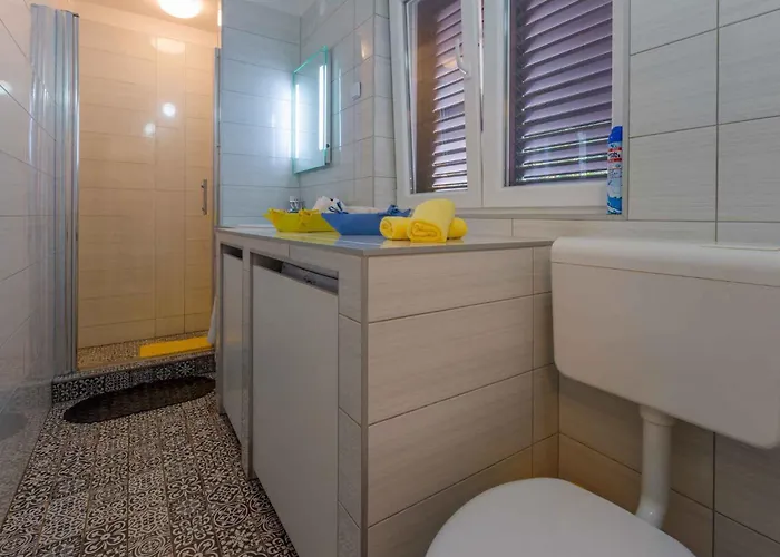 In 39237 Apartment *